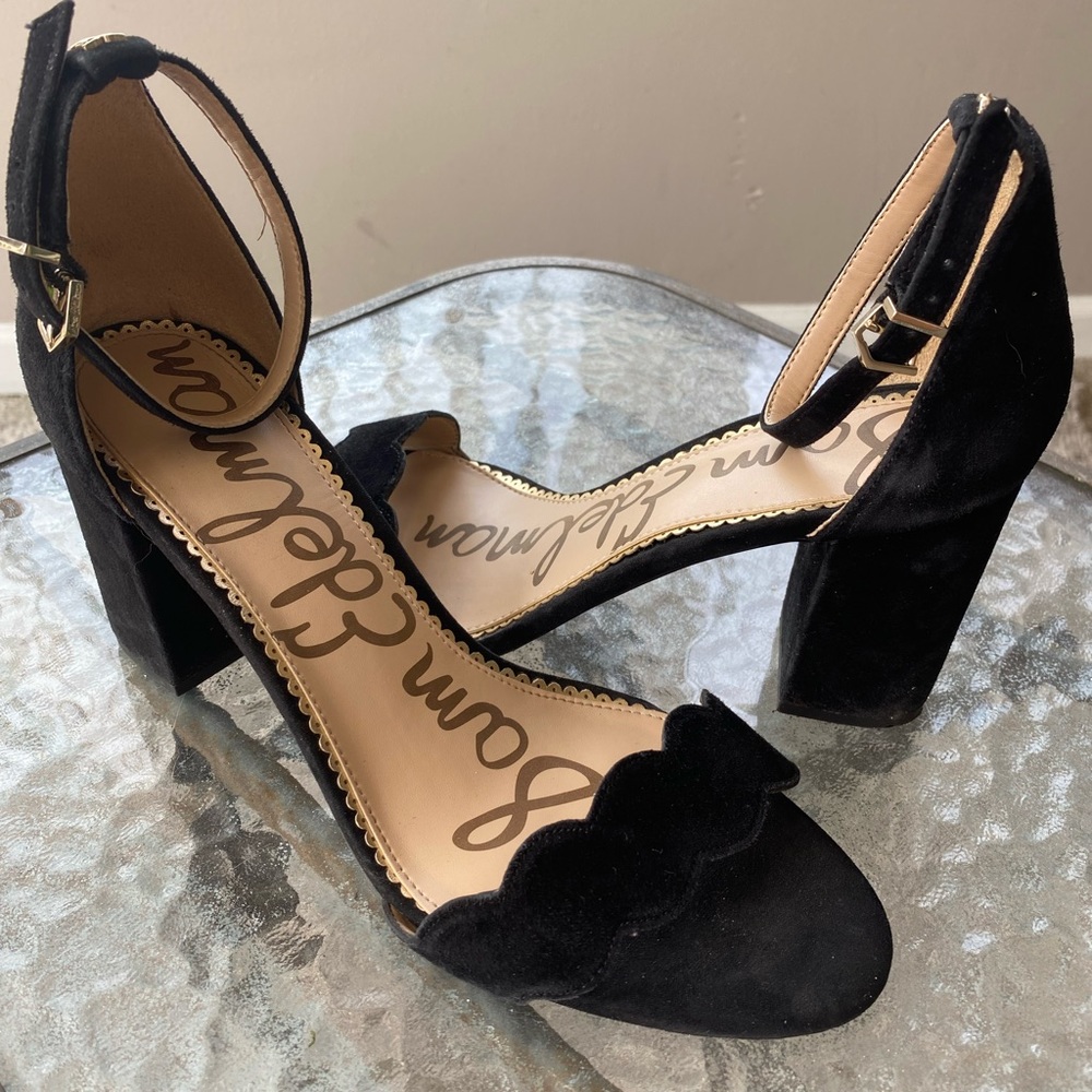 Sam Edelman Woman’s Odila Heel Sandal, Black Suede, 9US. Very cute & comfortable - Picture 8 of 9
